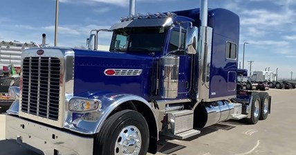 2023 Peterbilt 389 Pride Class in Diamond Blue