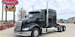 2022 Peterbilt 579 Automatic