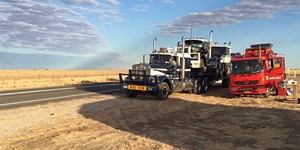 12V71 Detroit KW Road Train. Hear this baby sing