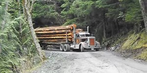 Tims 1948 Peterbilt With 600 horse Cummins Poppin JAKE!