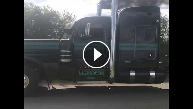 Peterbilt 379 wheelie