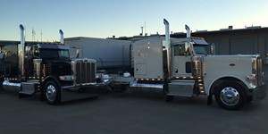 2 Custom 300 2017 Peterbilt 389 Flat Tops Lights Chrome Bling 550hp