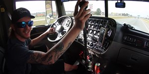 Trucking Down To Texas pt2 Straight Pipes, Jake Brakes And Good Open Road